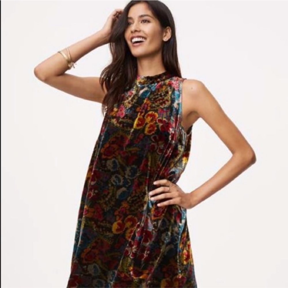 NWT LOFT Crushed Velvet Dark Floral Sleeveless Shift Dress Small